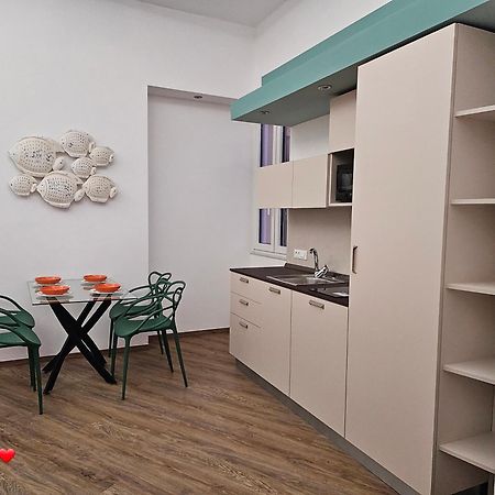 Villa Di Giorgi Apartments Center Чефалу Екстериор снимка