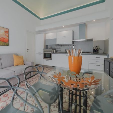 Villa Di Giorgi Apartments Center Чефалу Екстериор снимка