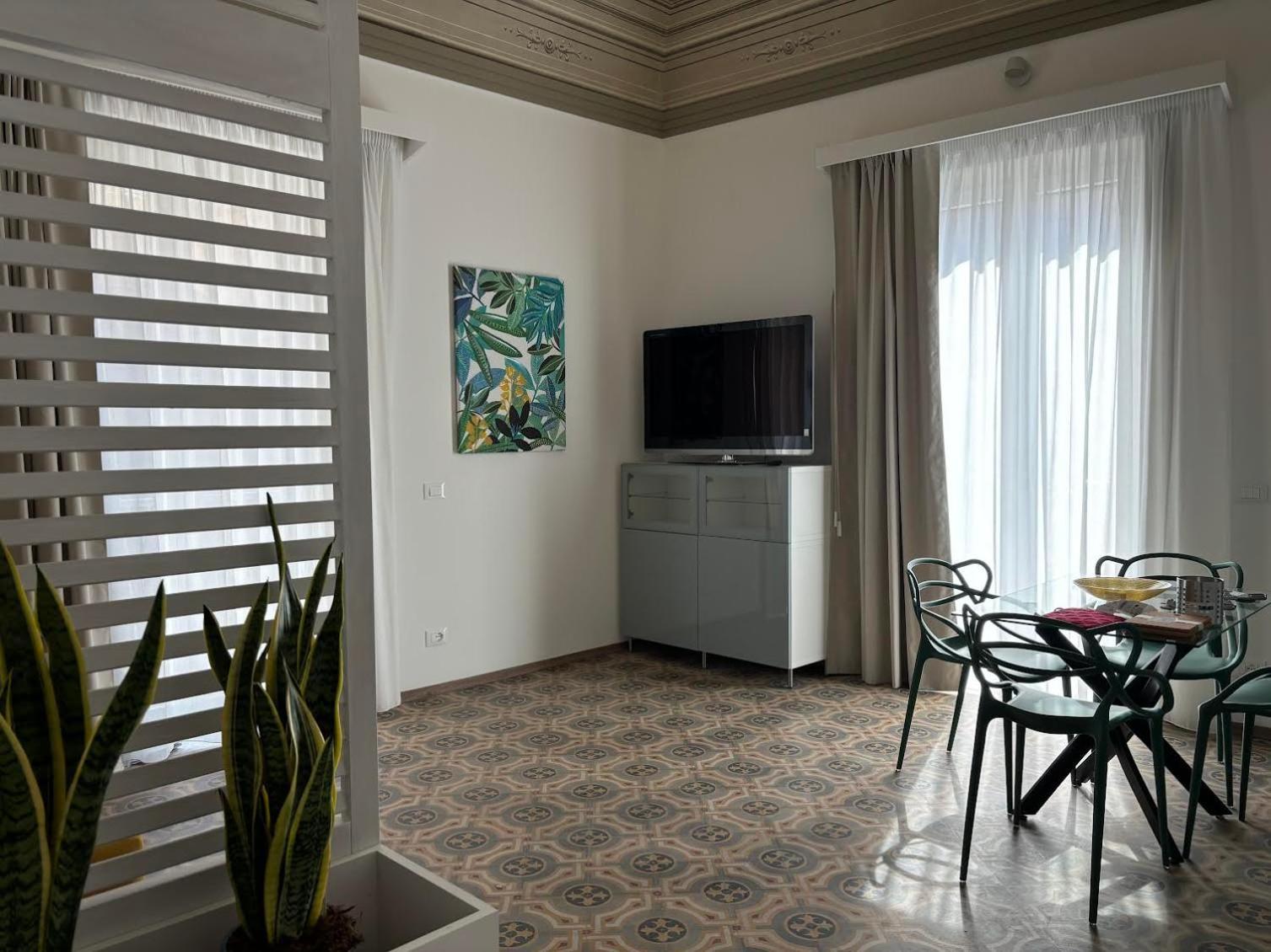 Villa Di Giorgi Apartments Center Чефалу Екстериор снимка