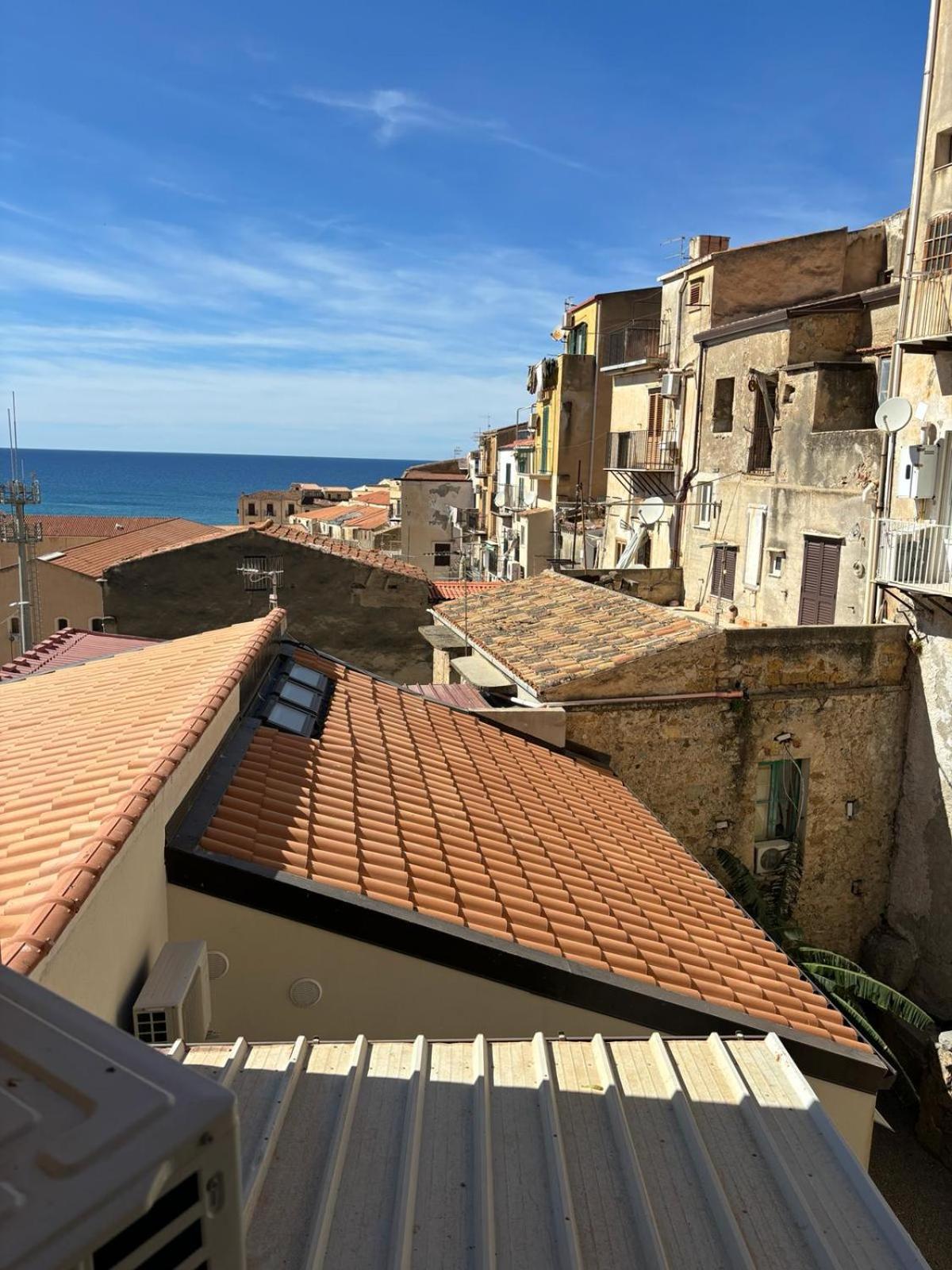Villa Di Giorgi Apartments Center Чефалу Екстериор снимка