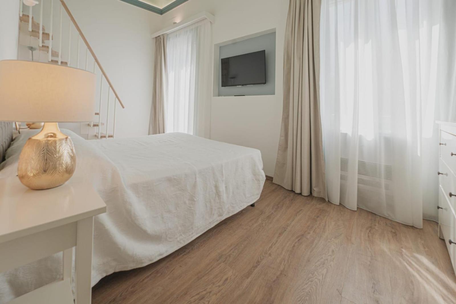 Villa Di Giorgi Apartments Center Чефалу Екстериор снимка