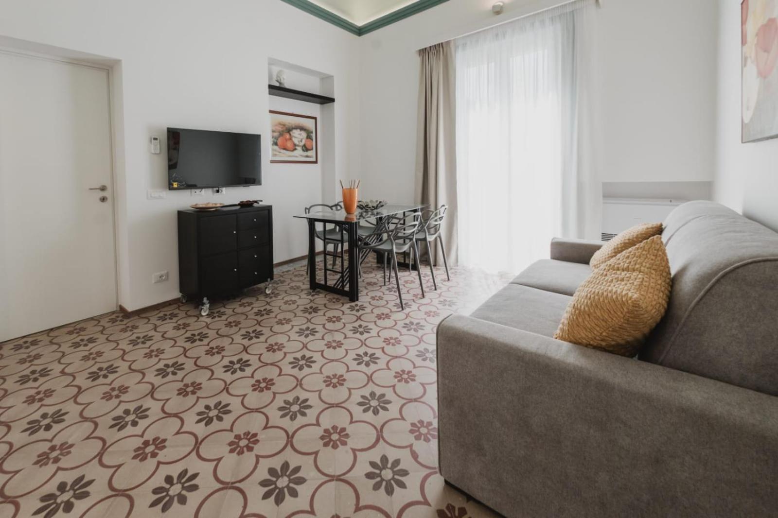 Villa Di Giorgi Apartments Center Чефалу Екстериор снимка