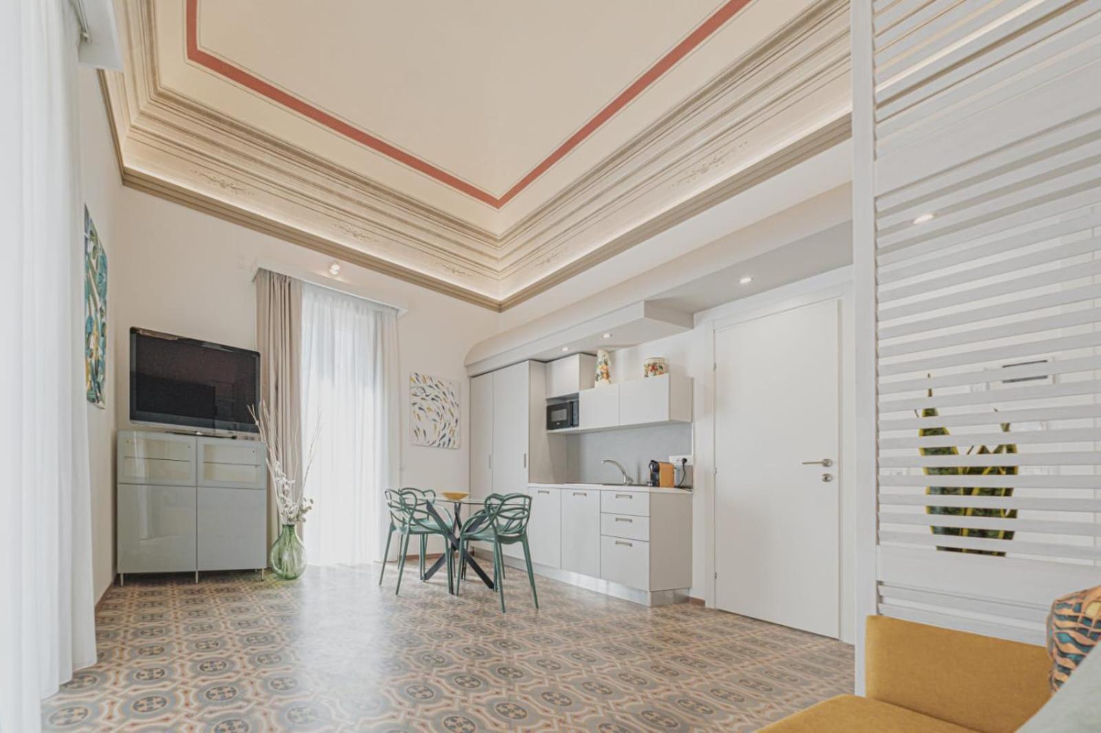 Villa Di Giorgi Apartments Center Чефалу Екстериор снимка
